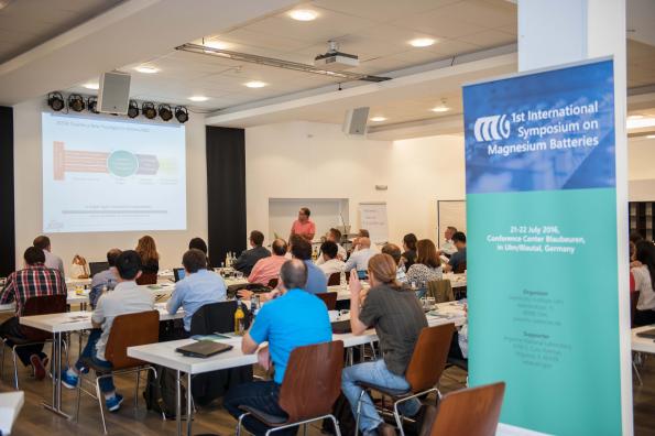 Researchers at the first magnesium battery symposium hosted by Helmholtz Institute Ulm (HIU) and Ulm Electrochemical Talks (UECT), 